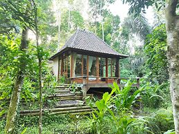 The Karu Cabin by AGATA