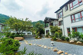 Wu Yi Creekside Homestay