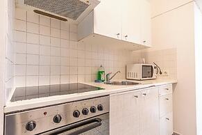 Affordable Cozy 2BR Apt Near Stadthalle