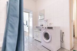 Affordable Cozy 2BR Apt Near Stadthalle