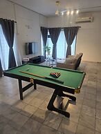 Bayan Lepas Getaway - Nature Views & BBQ Haven