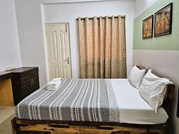 Crescent Stays Gachibowli