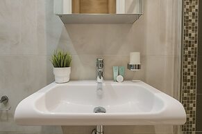 Modern Studio Flat in Hammersmith