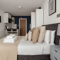 Modern Studio Flat in Hammersmith