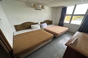 Hotel No.1 Lodge