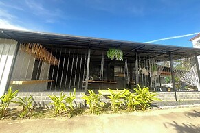Lazy Lizard Hostel