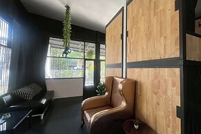 Lazy Lizard Hostel