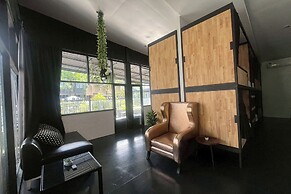 Lazy Lizard Hostel
