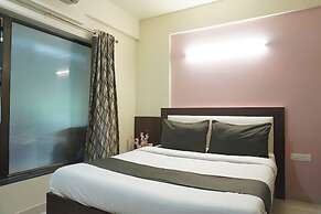 Executive Hotel Pearl Inn