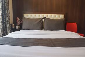 Executive Hotel Pearl Inn