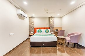 Treebo Premium Nagpur Automotive Square