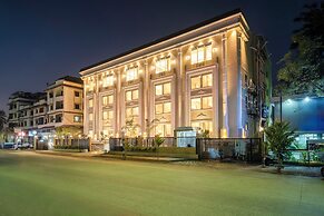 Treebo Premium Nagpur Automotive Square