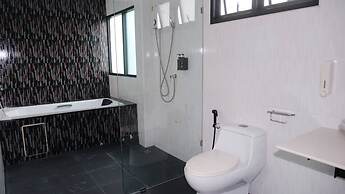 Modern Private Pool Villa in Sukhumvit