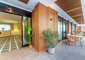 Rina Sea Apartments