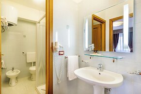 Rina Sea Apartments