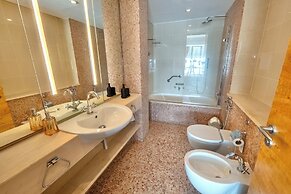 Premium Vacation Home in Old Dubai