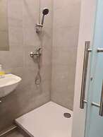 Modern 2BR Apt Near Wiener Stadthalle