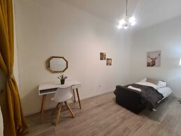 Modern 2BR Apt Near Wiener Stadthalle