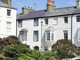 Tri Raglan Mawr