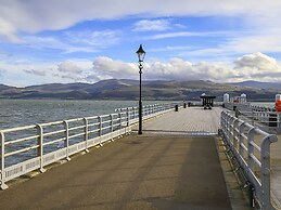 Tri Raglan Mawr