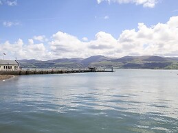 Tri Raglan Mawr