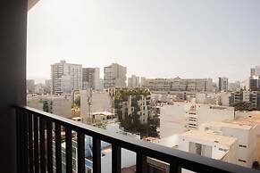 w Enchanting 1BR w Balcony in Barranco