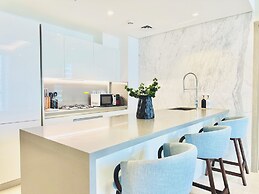 Venduras Chic 1BR Burj Views Sterling