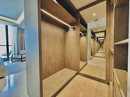 Venduras Chic 1BR Burj Views Sterling