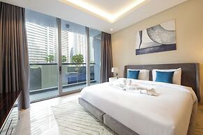 Luxury 1BR at Sterling East Burj Views