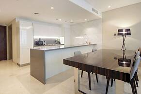 Luxury 1BR at Sterling East Burj Views