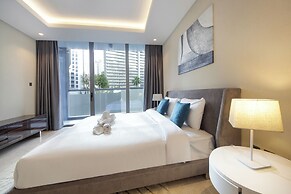 Luxury 1BR at Sterling East Burj Views