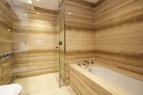 Luxury 1BR at Sterling East Burj Views