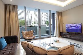 Luxury 1BR at Sterling East Burj Views