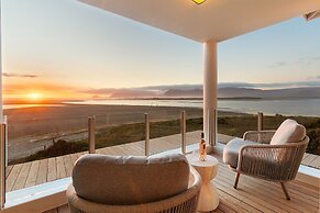 Mbizi Lagoon House