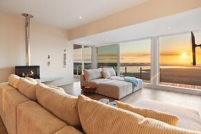 Mbizi Lagoon House