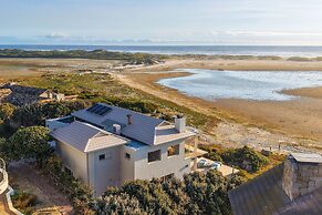 Mbizi Lagoon House