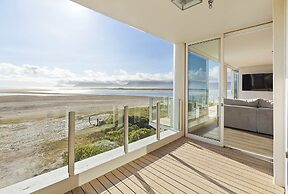 Mbizi Lagoon House