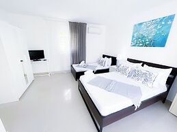 CARIBBEAN Ocean Breeze Beach HOTEL