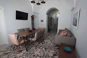 SV Mansion Oia