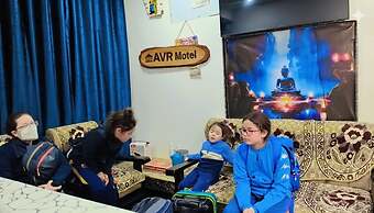 AVR MOTEL