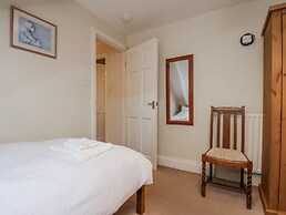 2 High Stakesby Cottages