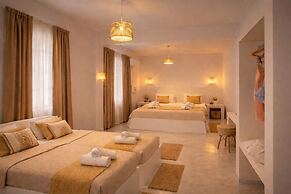 Noème Santorini