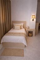 Noème Santorini