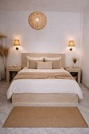 Noème Santorini