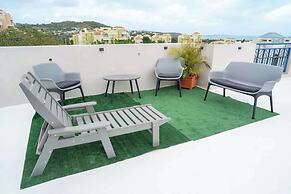 Marbella PH Rooftop Oasis in Costa Brava, Ceiba