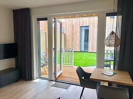 Ground Floor Lodge With Private Veranda