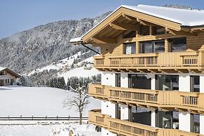 Alpine Apartment With Dream View & Garden Feeling