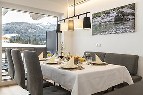 Alpine Apartment With Dream View & Garden Feeling