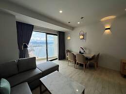 Apartment With Seaview