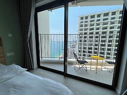 Apartment With Seaview